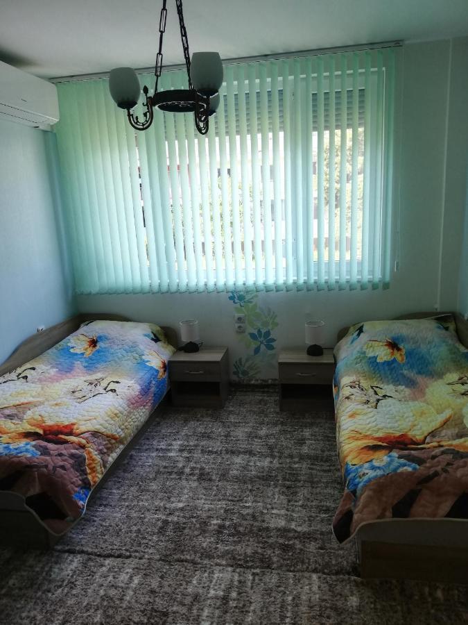 Apartment Ani ヴェリコ・タルノヴォ エクステリア 写真